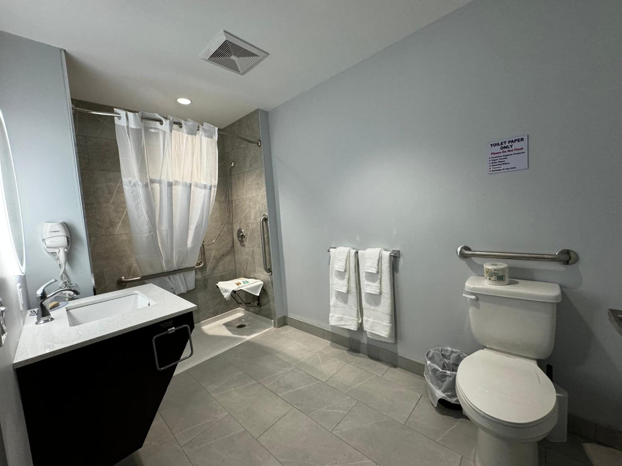 Travelodge By Wyndham Cochrane Εξωτερικό φωτογραφία