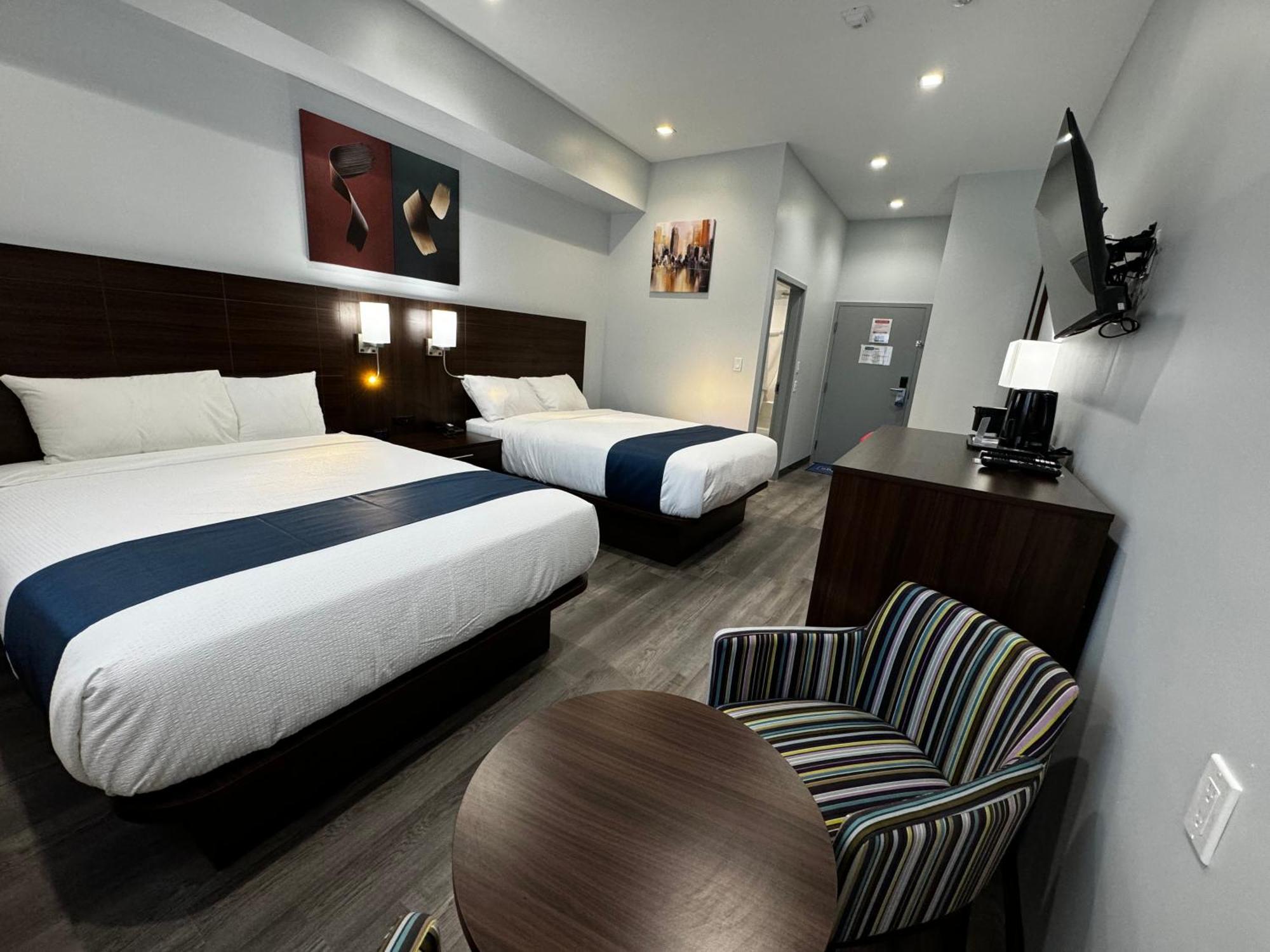 Travelodge By Wyndham Cochrane Εξωτερικό φωτογραφία