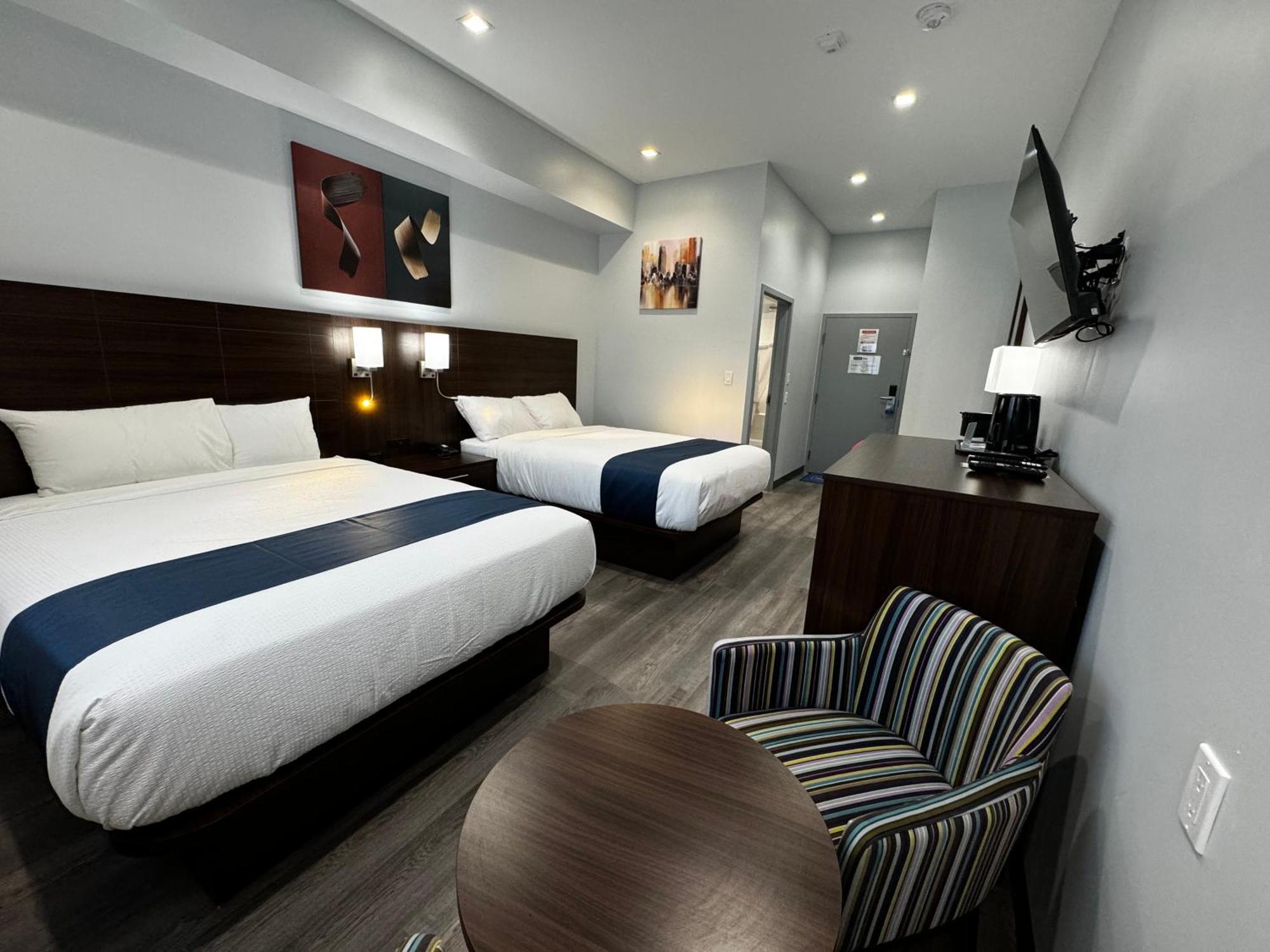 Travelodge By Wyndham Cochrane Εξωτερικό φωτογραφία