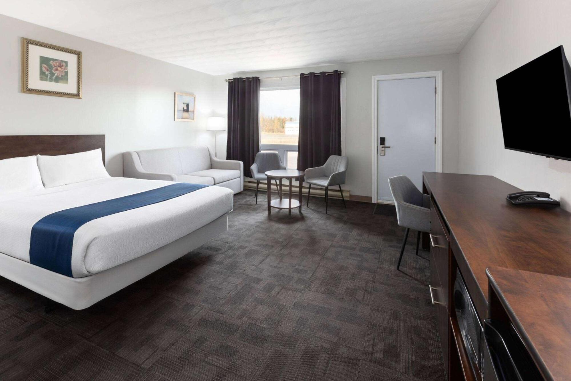 Travelodge By Wyndham Cochrane Εξωτερικό φωτογραφία